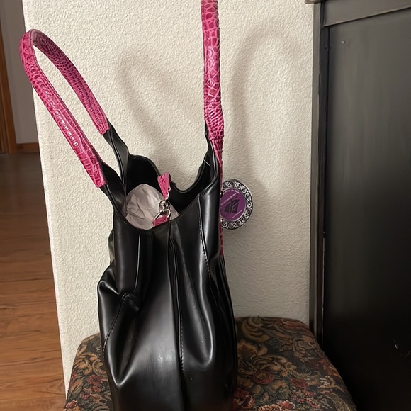 Fashion firearms Anya handbag NWT - Picture 3 of 11